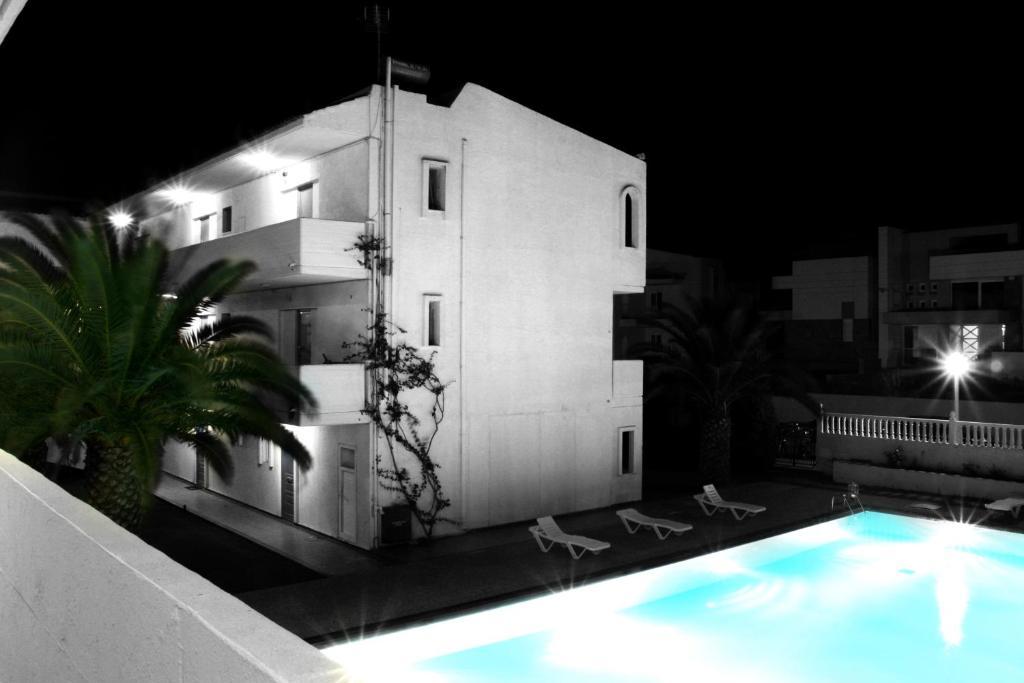 Golden Sun Apartment